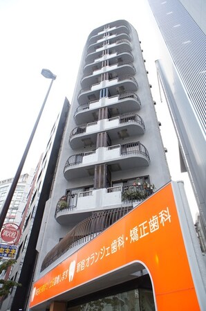 ライオンズマンション新宿御苑の物件外観写真